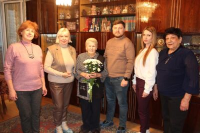 Глава муниципального округа Некрасовка поздравила ветеранов — блокадников  