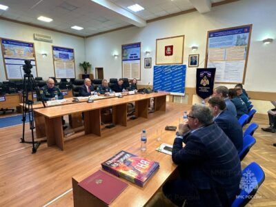 В столичном Главке МЧС России состоялось заседание Общественного совета