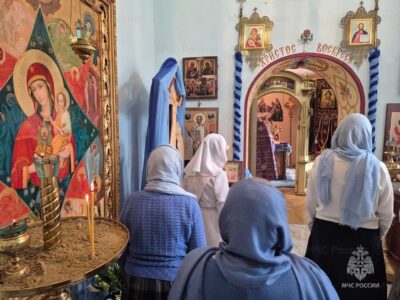 В храме-часовне при Главном управлении МЧС России по г. Москве прошёл молебен