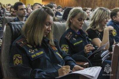 Сотрудники Главного Управления МЧС России приняли участие в «Диктанте Победы»