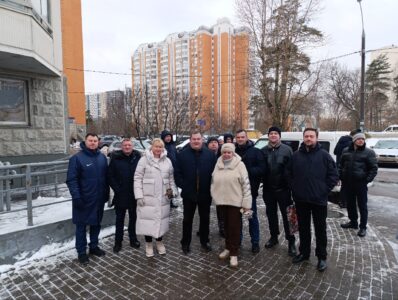 27 декабря глава управы Сергей Владимирович Никитин вместе с жителями совершил плановый обход территории