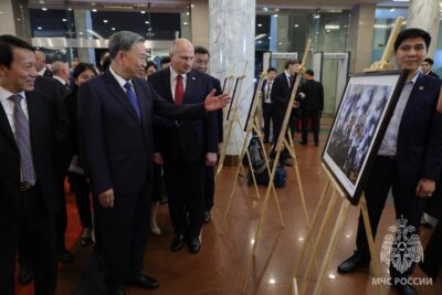 МЧС России организовало фотовыставку для вьетнамских коллег