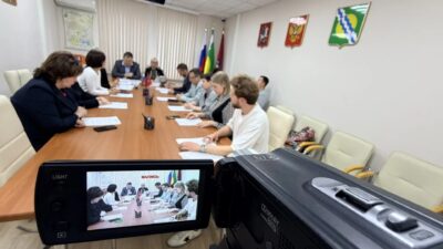 Далее депутатами рассмотрен ряд вопросов в рамках установленных полномочий местного значения